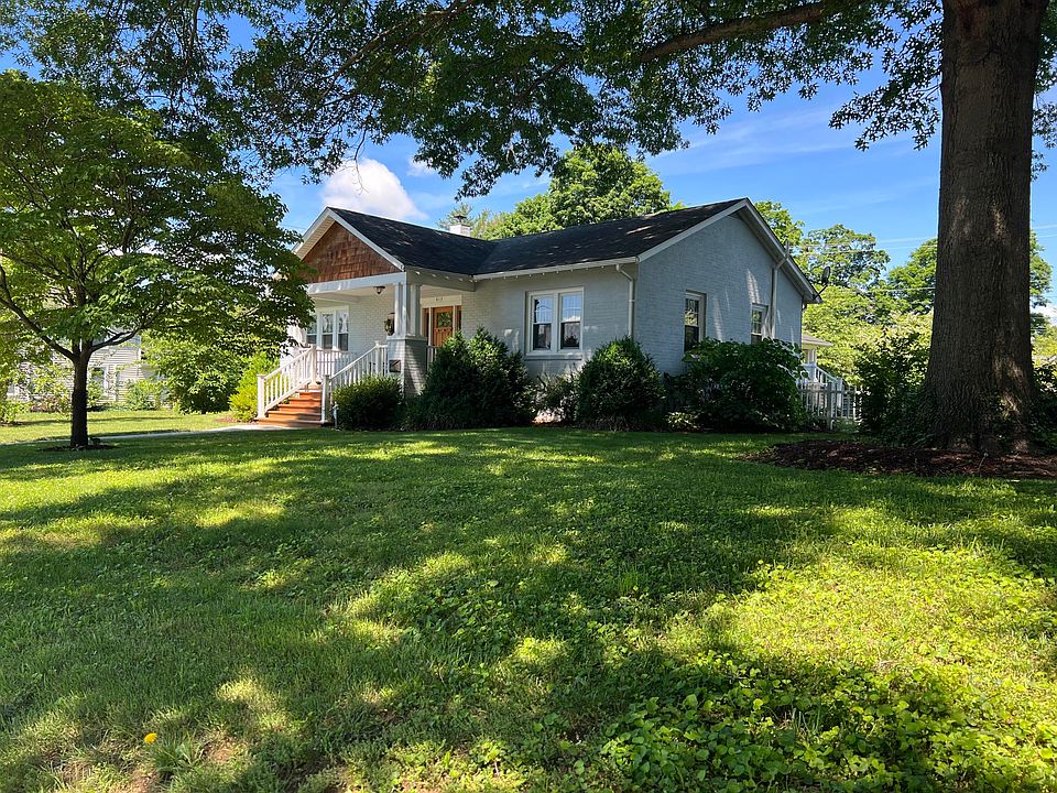 413 5th St, Radford, VA 24141 Zillow