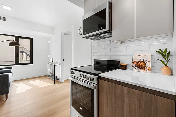 Rented by REAL New York | media 20