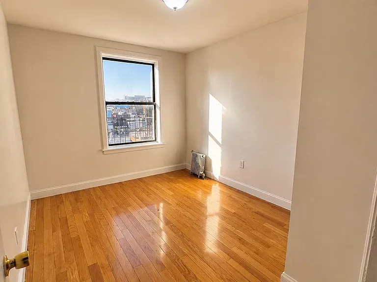 2463 Valentine Ave #4E — Photo 6
