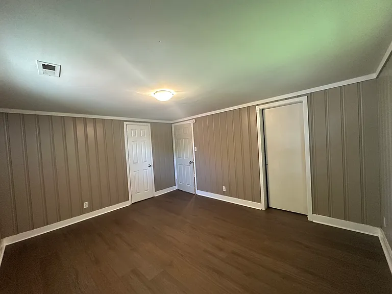 2425 Juniper St — Photo 11