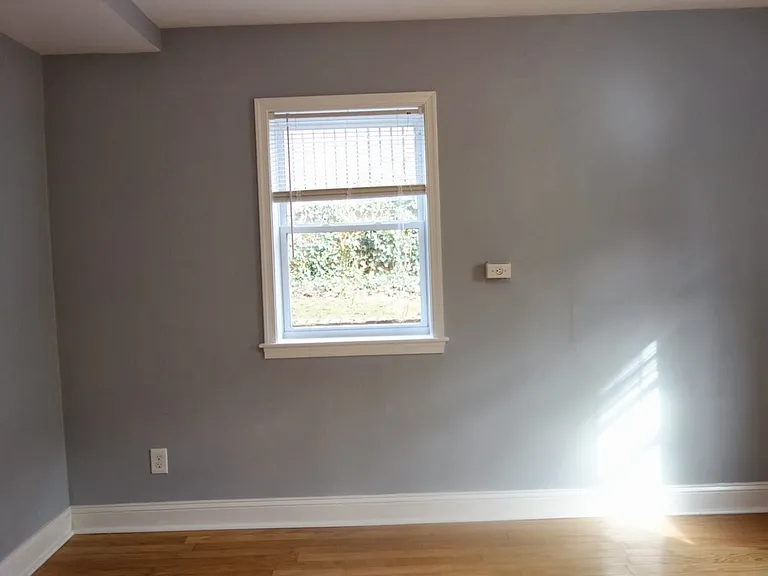 8105 Greenwood Ave — Photo 39