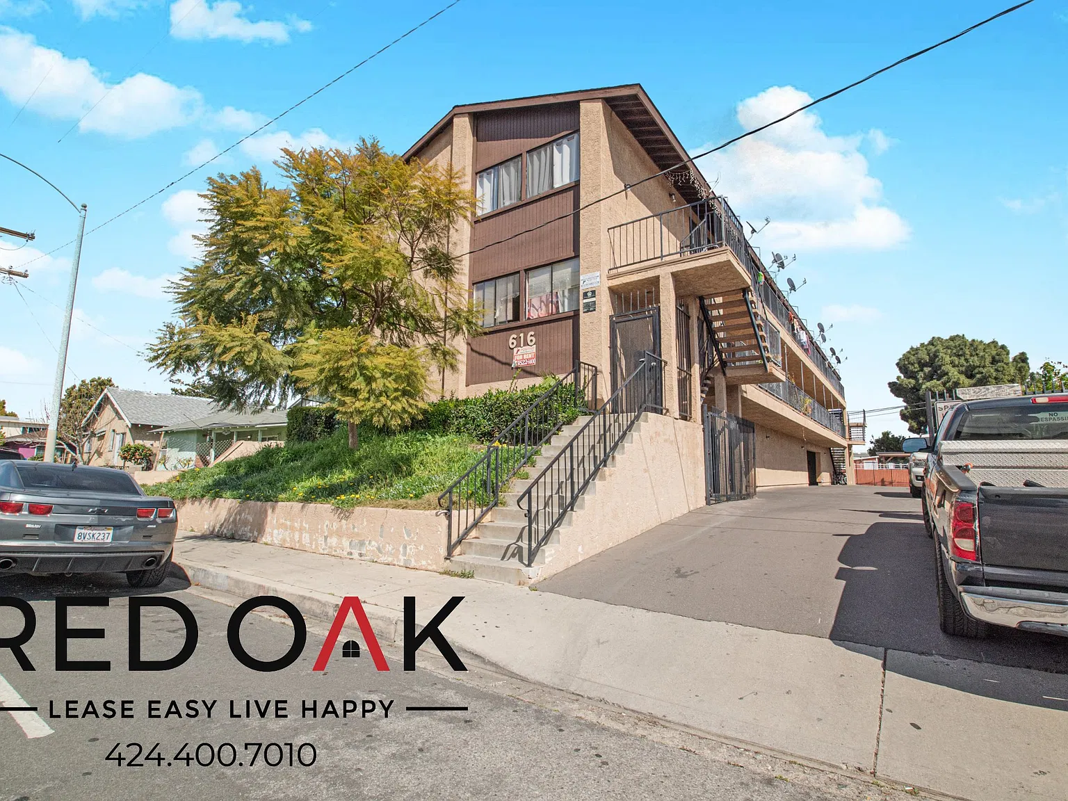 ~Low Deposit~ Light-Filled 1-Bed With Hardwood-Style Floors, On-Site Laundry And Parking Included... — Photo 4