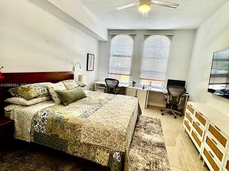 3001 NE 185th St #225 — Photo 9