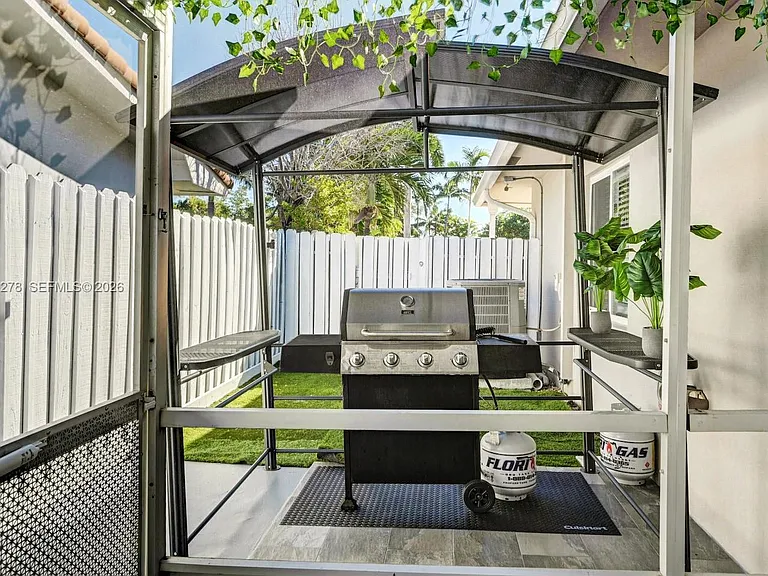 825 Harrison St — Photo 33