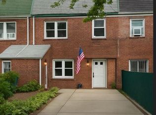 4765 196th St, Flushing, NY 11358