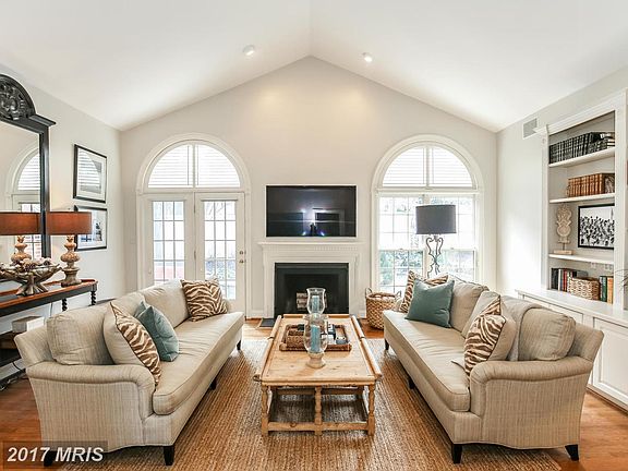 5th image of 3815 Village Park Dr