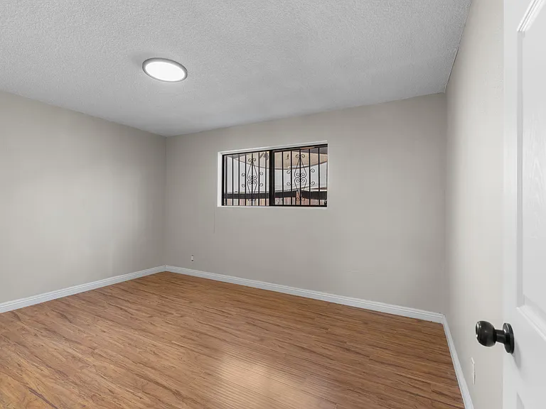 207 E Flora St #207 — Photo 12