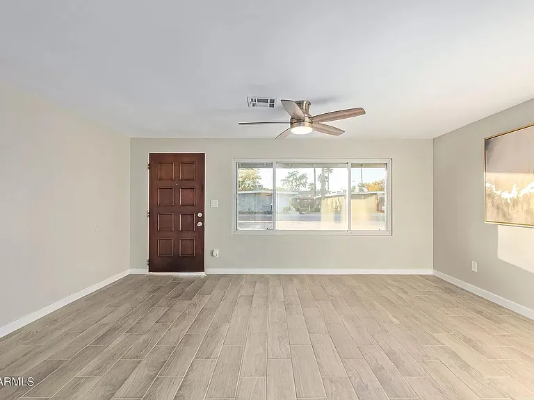 1123 N Frances St — Photo 5