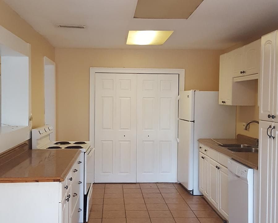 1st image of 7006 Baywood Dr