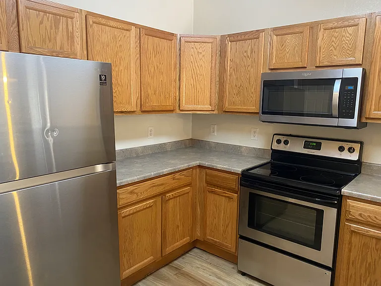 2541 S Bahama Cir #B — Photo 7