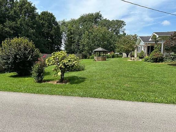 3rd image of 74 E Evelyn Ave