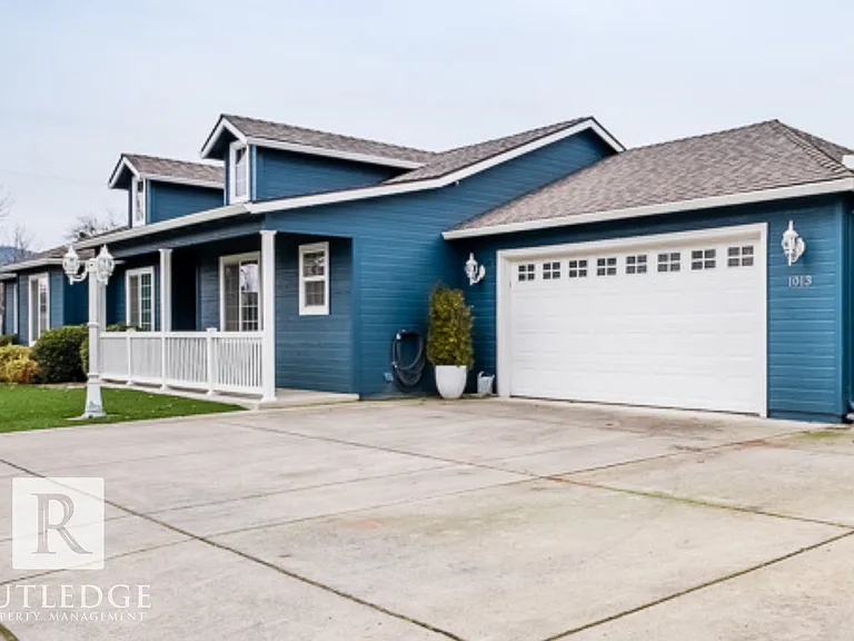1013 Hope Dr — Photo 4