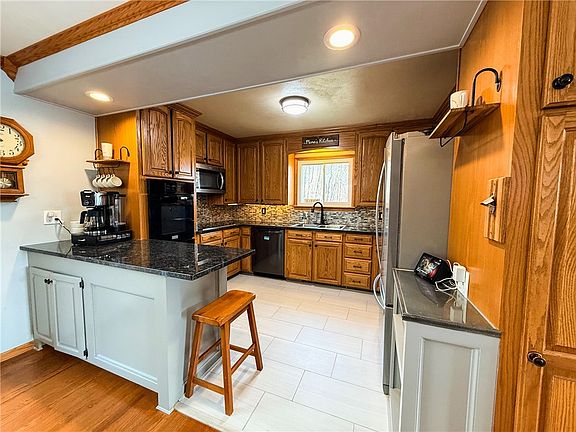 3rd image of 210 Dryden Harford Rd