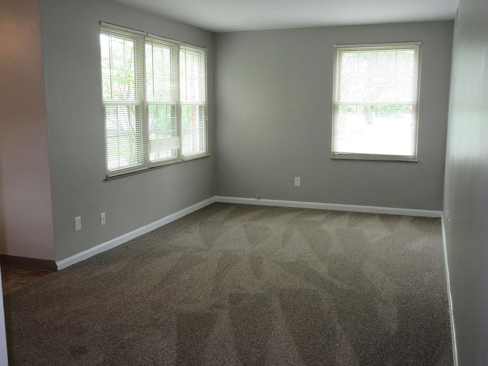 2nd image of 3660 Warrensville Center Rd APT 208