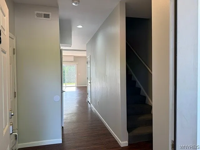 3 bed, 2.5 bath, 1700 sqft, $2,700 — Photo 3