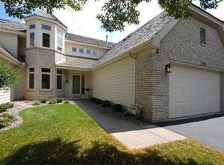 2033 Sherwood Ln, Minnetonka, MN 55305