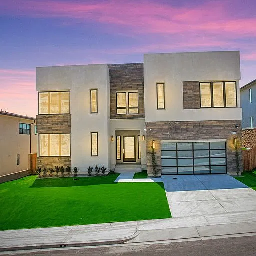 5 bed, 5.5 bath, 5000 sqft, $11,800 — Photo 1