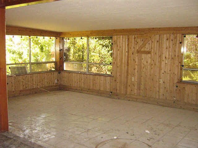 1st image of 530 N Shady Ln