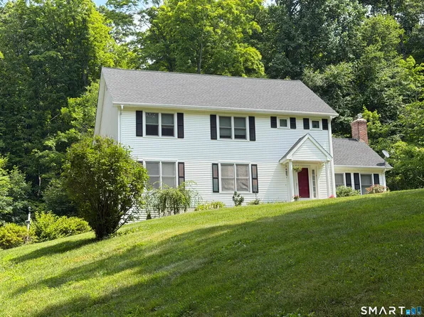 151 Lantern Park Lane South, Southbury, CT 06488