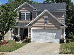 3042 Ernest Russell Ct, Charlotte, NC 28269