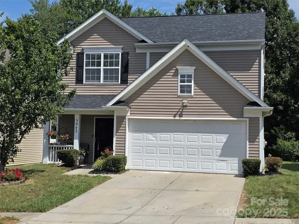 3042 Ernest Russell Ct, Charlotte, NC 28269