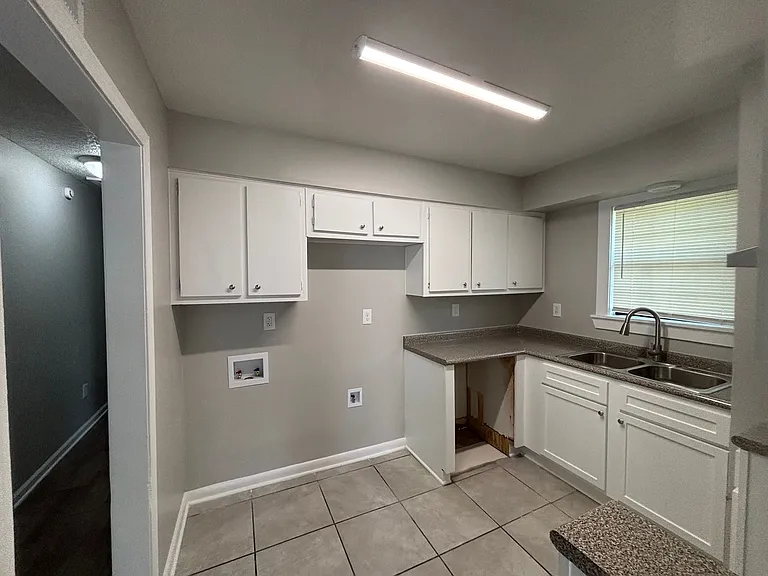 5293 Beaverton Dr — Photo 7