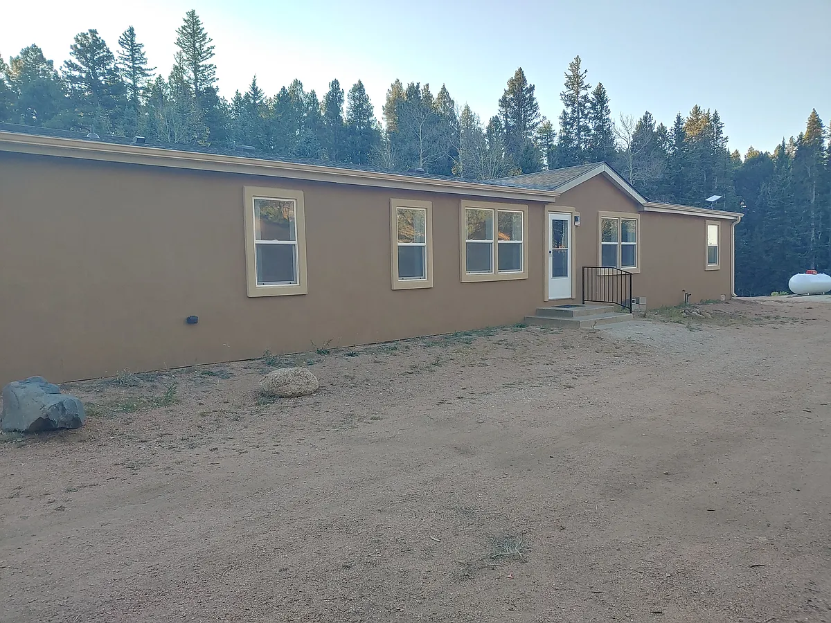 Building Photo - 734 John Dr