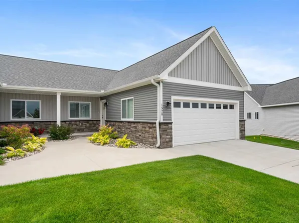 1520 Parmenter Ct #15, Petoskey, MI 49770
