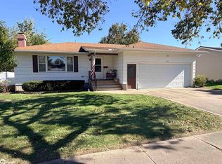 905 S 5th St, Fairfield, IA 52556