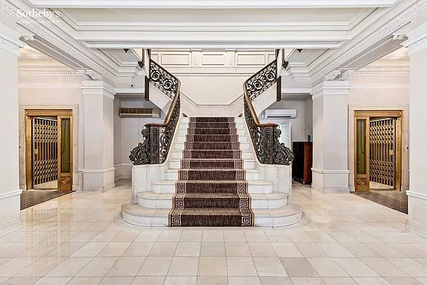 Sold by Sotheby's International Realty | media 28