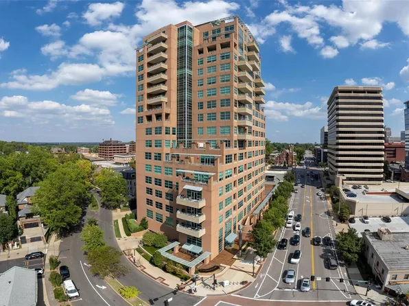 8025 Maryland Ave Unit 8A, Saint Louis, MO 63105