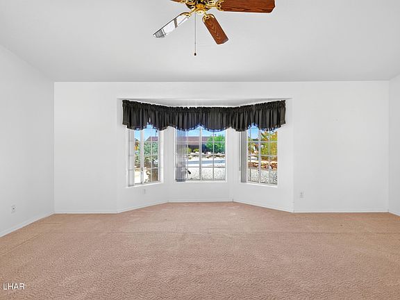 3rd image of 3460 Mockingbird Dr