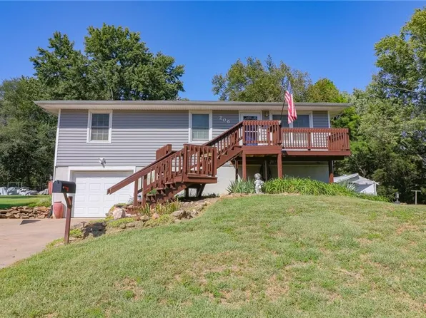 206 W 7th St, Knob Noster, MO 65336
