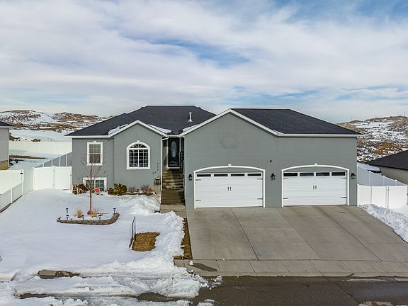 3rd image of 117 Chardonnay Ln