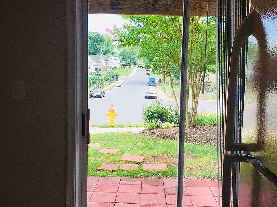 Easy entrance and walk out