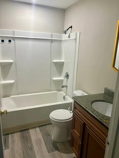 3 bed, 1320 sqft, $1,500 — Photo 4