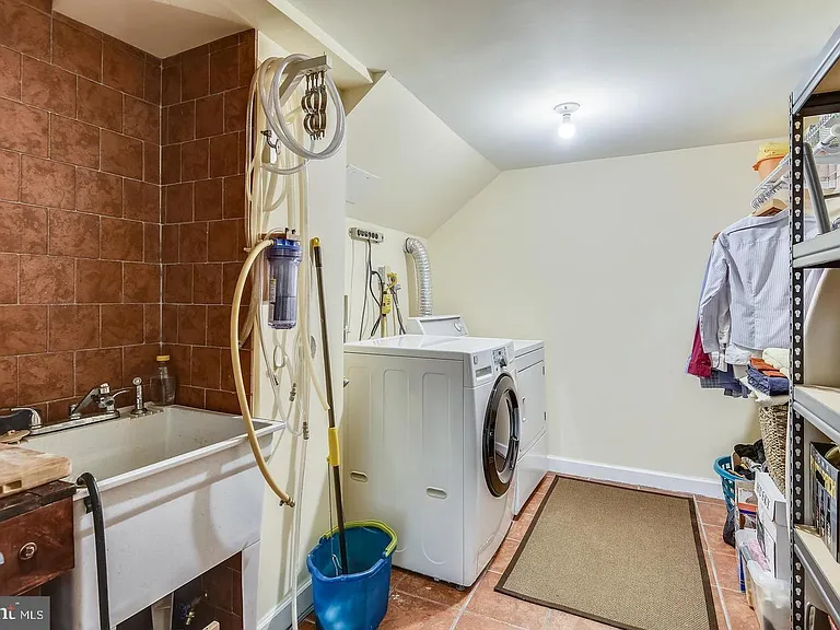 13500 Martha Jefferson Pl — Photo 33