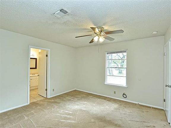 5th image of 13501 Lois Ln