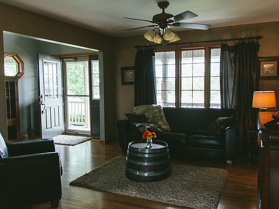 4th image of 560 Shannon Ct