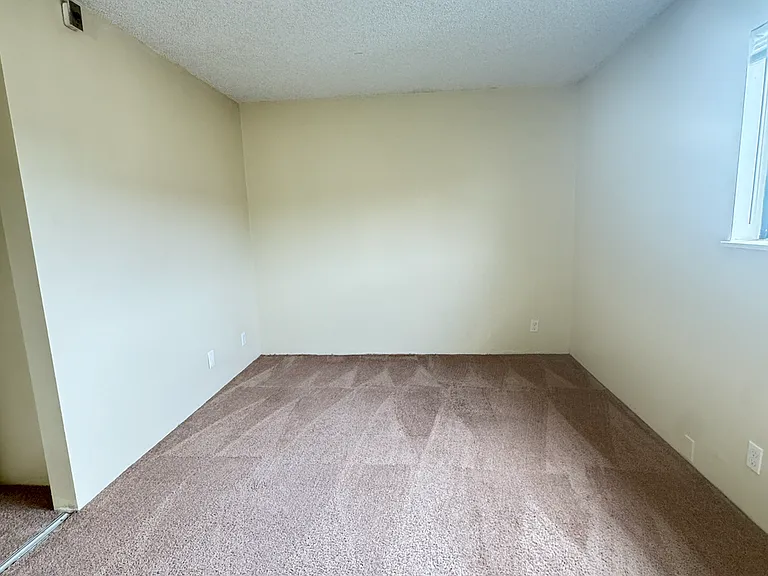 4130 11th Ave NE #604 — Photo 8
