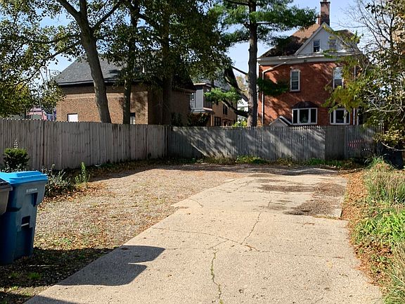 4th image of 1128 Newell Pl