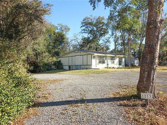 2nd image of 1213 Romar Ln