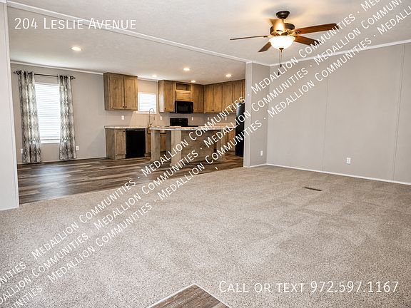 5th image of 204 Leslie Ave
