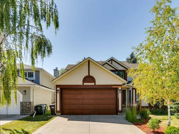 14125 E Evergreen St SW, Calgary, AB T2Y 3A4