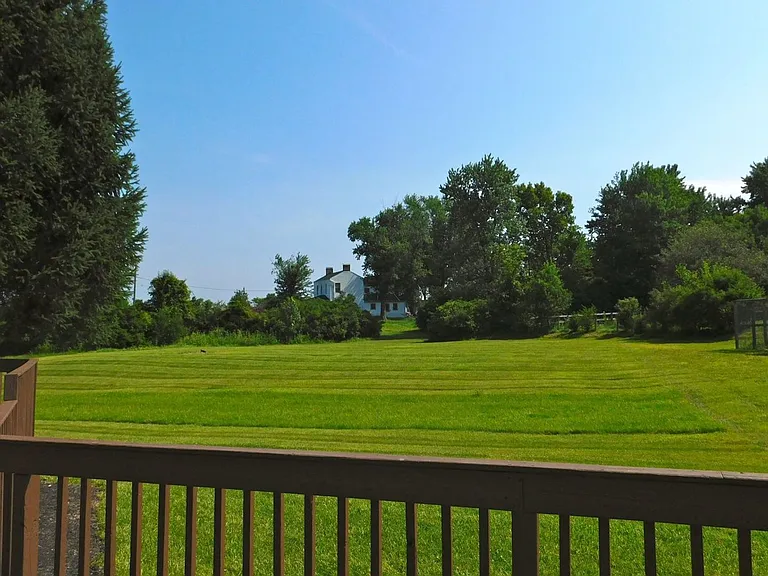 7608 Kyles Station Rd — Photo 6