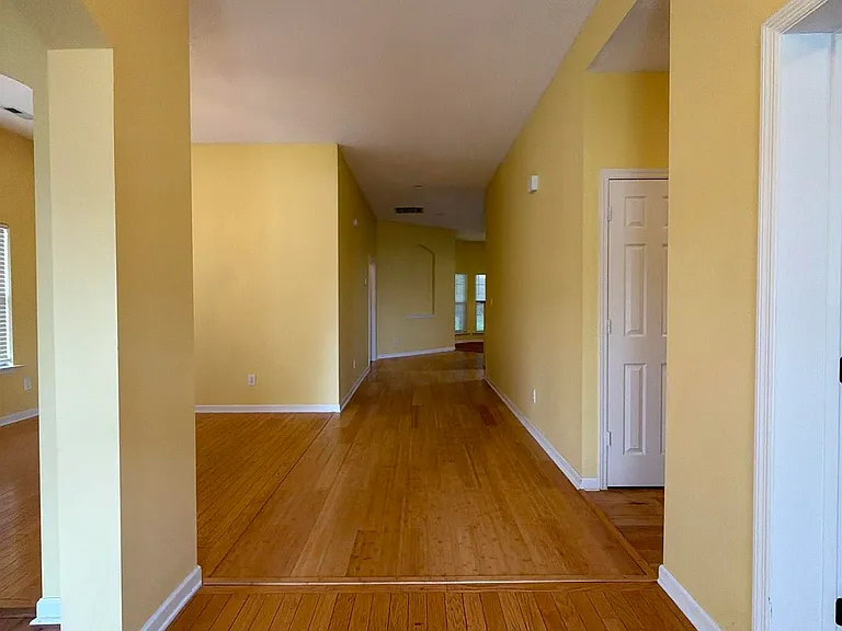 216 Horseshoe Bnd — Photo 11