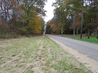 Cherokee Dr, Shickshinny, PA 18655