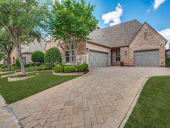 3rd image of 635 Fountainview Dr