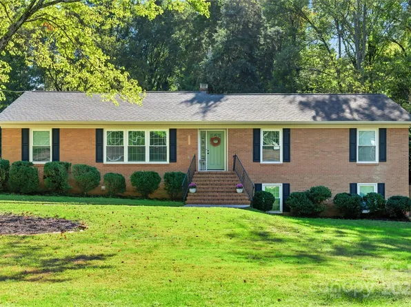 1912 Woodberry Rd, Charlotte, NC 28212