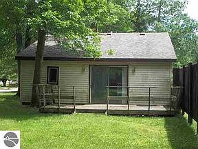 2nd image of 1144 W Lake St